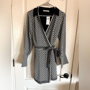 Abercrombie Wrap Dress size Small Black and White Pattern